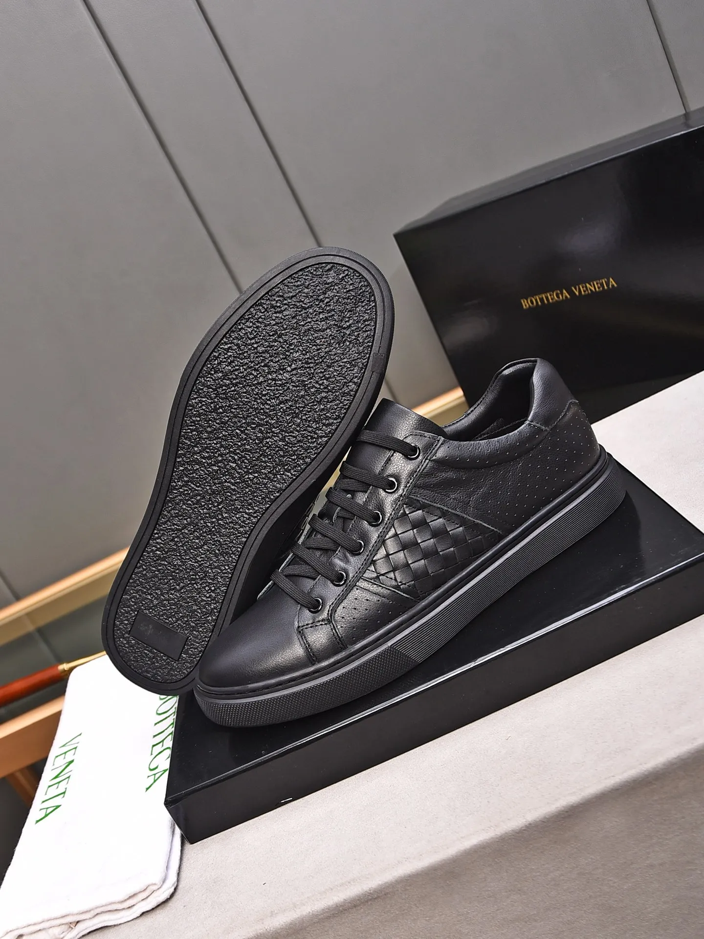 Men's shoes 💰480 [Lace-up series] BOTTEG* VENET* - high-end boutique Size: 38-44 (45 customized) BV new product, first-layer cowhide artificially woven classic style and contemporary fashion temperament harmoniously blend, rubber soles are light and flexible, water-dyed cowhide pads! [Taobao, Tmall, and live streaming are the first choices]
